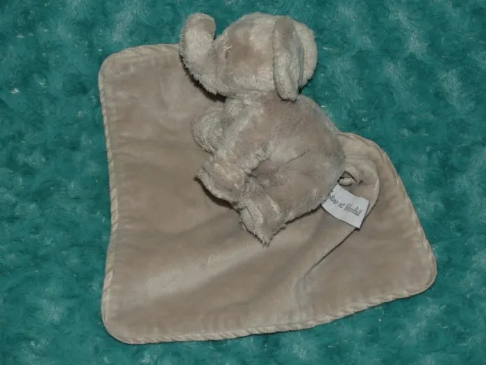 Doudou éléphant Ferdinand couverture beige Tartine et Chocolat 🐘tbe - photo numéro 3