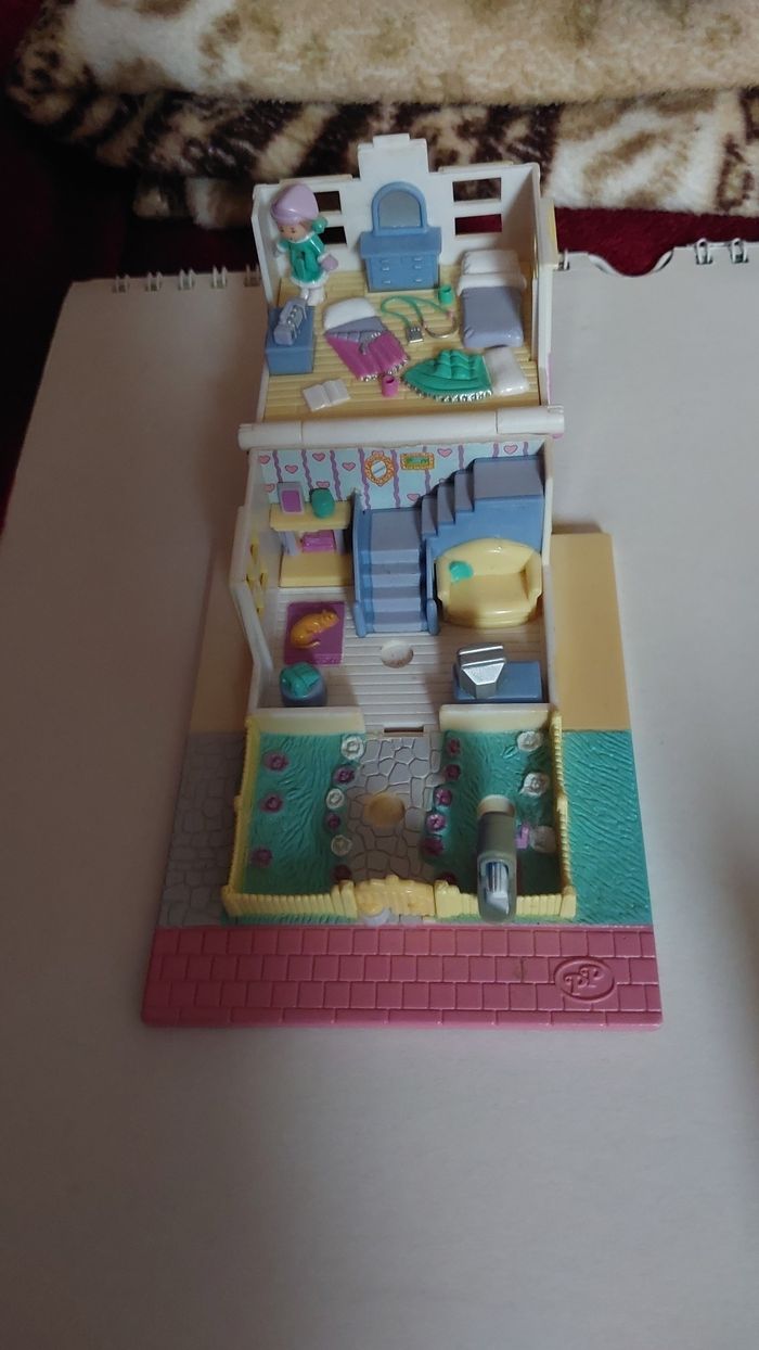 Petite maison polly pocket  avec personnage - photo numéro 2