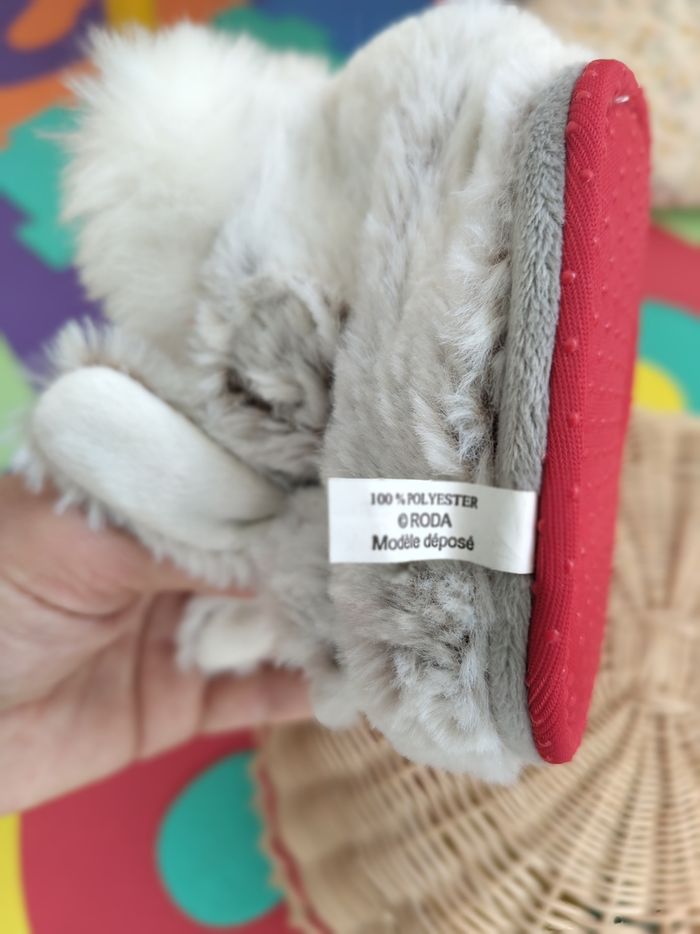Adorables chaussons lapins tout doux NEUFS - photo numéro 3