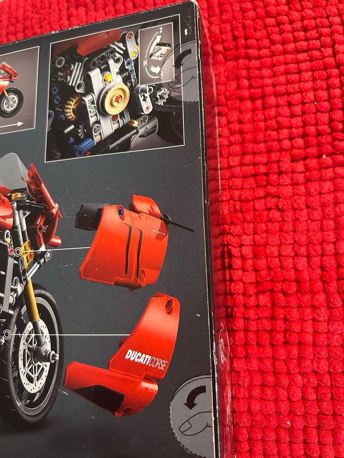Lego DUCATI 🏍️ - photo numéro 2