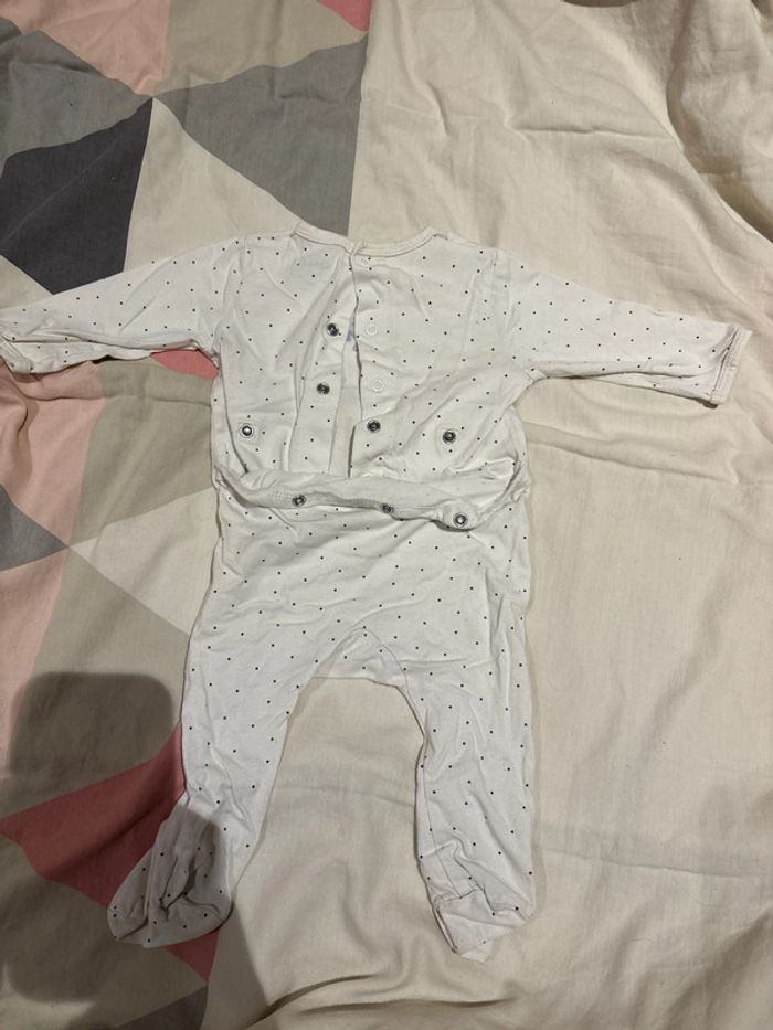 Pyjama 6 mois - photo numéro 3