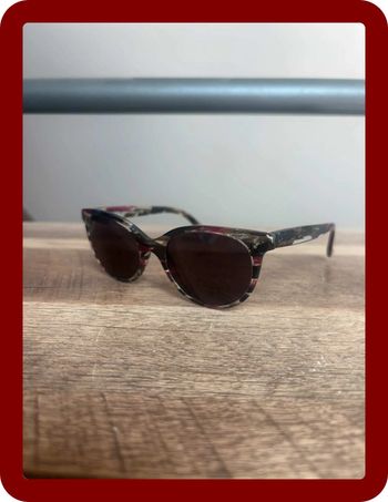 Lunette de soleil Valentino année 2000 nuance de noir de gris de violet