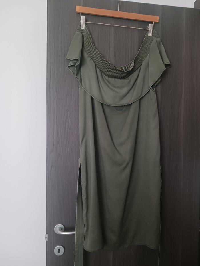 Robe kaki