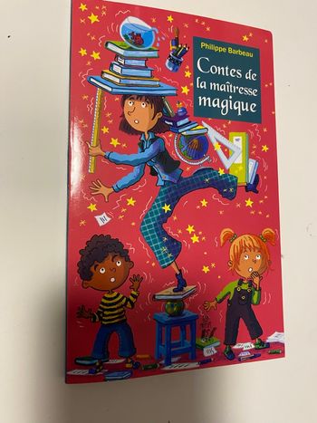 Livre conte  de la maitresse magique