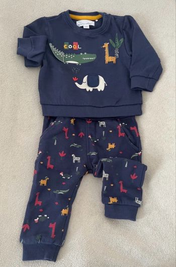 Ensemble : Sweat + pantalon 6 mois