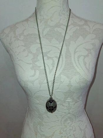 Collier noir doré boules oeuf vintage