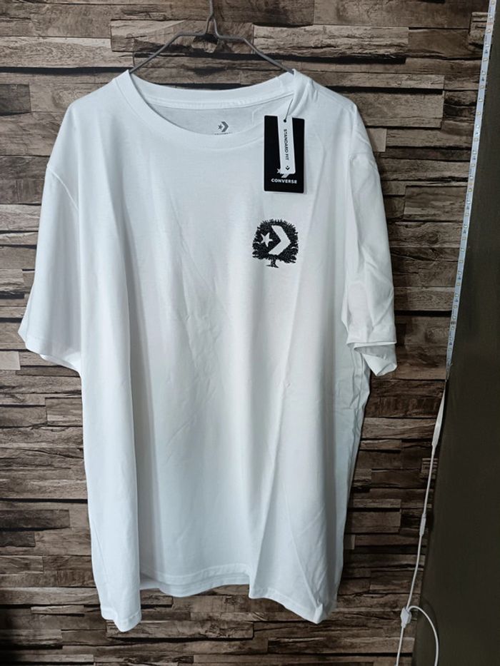 T-shirt converse