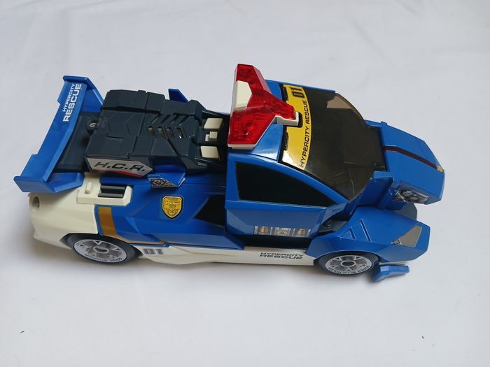 Voiture de police - photo numéro 5