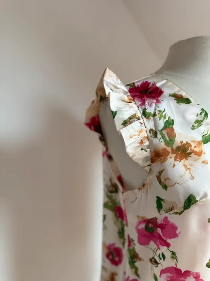 Superbe blouse fluide neuve avec étiquette Emma & Ella fleurie 🌸 XL 42 - photo numéro 3