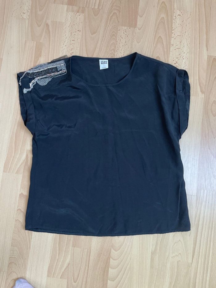 Haut noir avec strass L