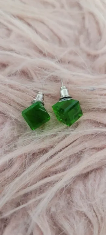 Boucles d'oreilles cube vert