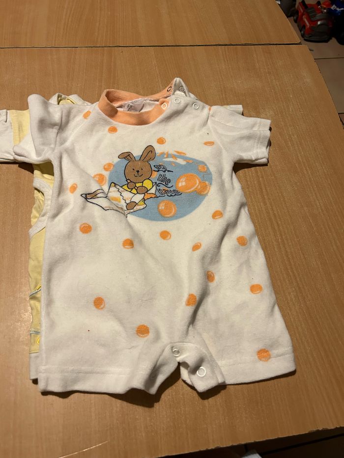 Lot de 2 combinaison short taille 6 mois - photo numéro 5