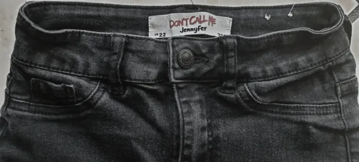 Jean noir troué Jennyfer 32 - photo numéro 2