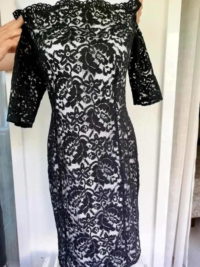 #robe#noire#motif dentelle