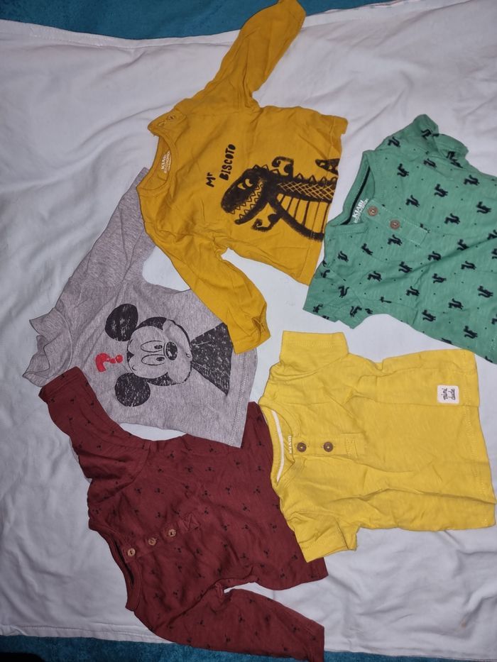 Lot de vêtements taille 1 mois garçon - photo numéro 3