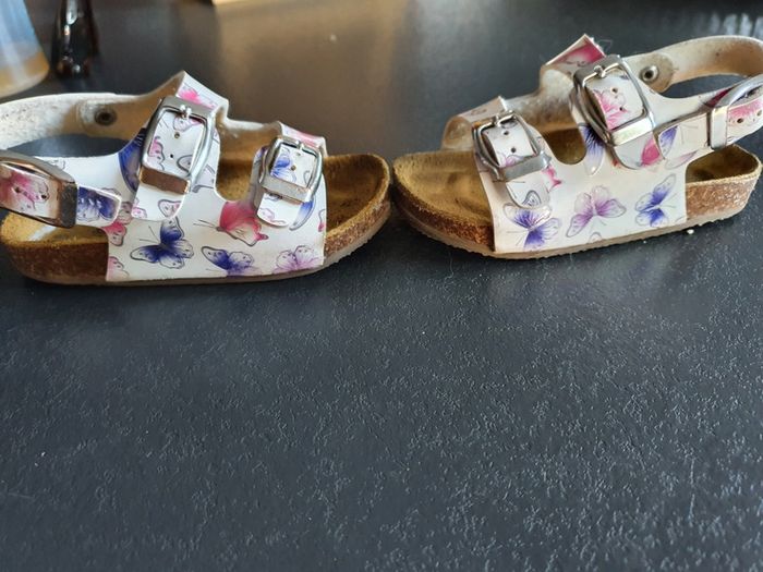 Sandale taille 21 - photo numéro 2