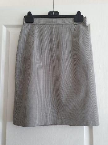 Jupe dtoite pied de poule Marks & Spencer taille 38