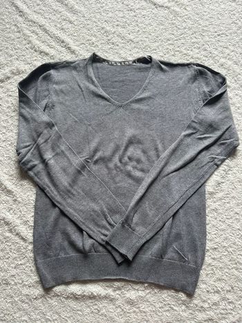 Pull col en V. Devred, taille S.