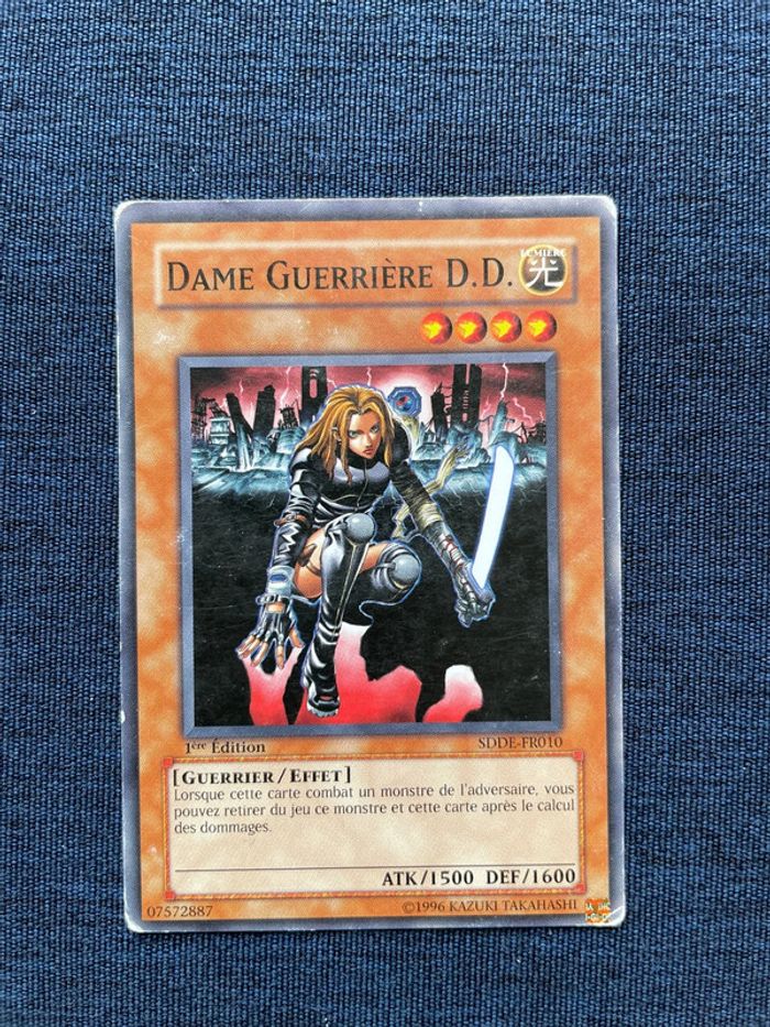 Dame Guerrière D. D. - sdde-FR010 - Carte Yu-Gi-Oh!