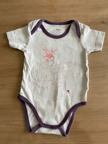 Body blanc et violet