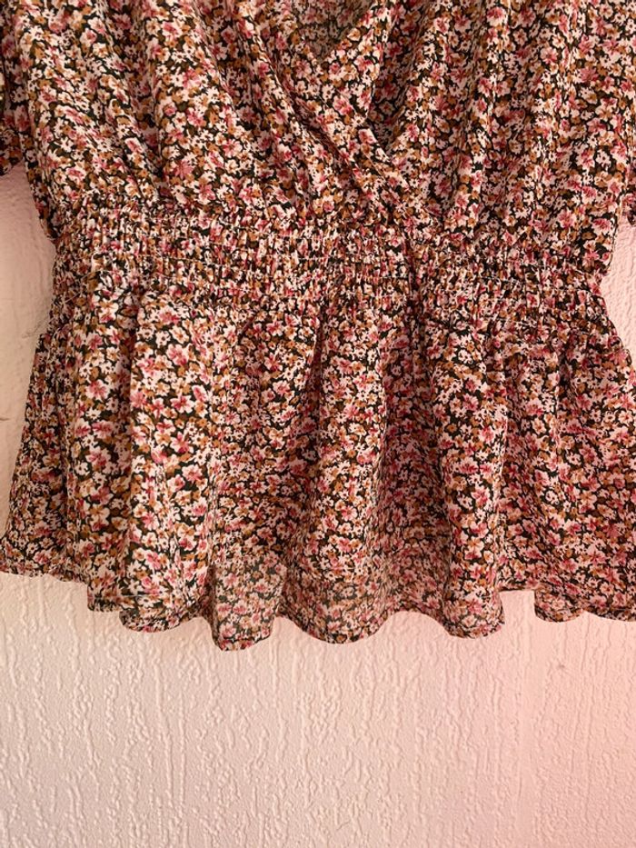 Top fleurie cache coeur SHEIN taille xs 34 péplum - photo numéro 2