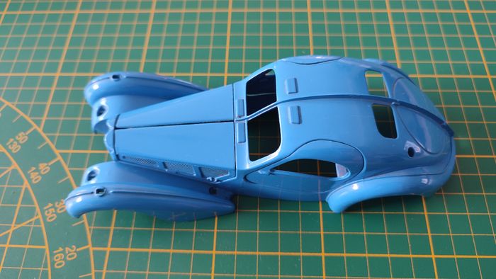 Carcasse carrosserie pièce détachée miniature Bburago Burago Bugatti Atlantic 1936 1/24 1/24e 1/24èm