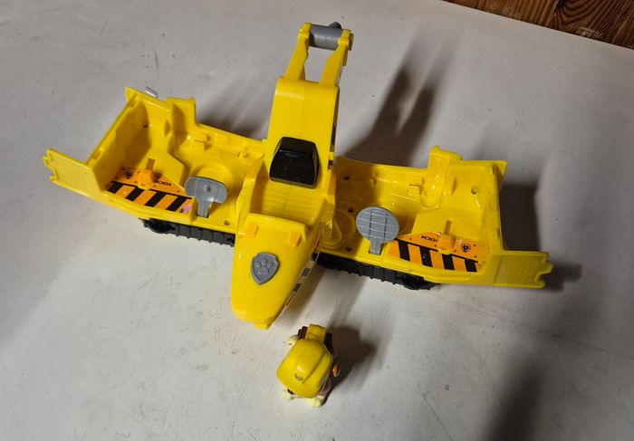 Véhicule de chantier transformable avec figurine ruben pat patrouille