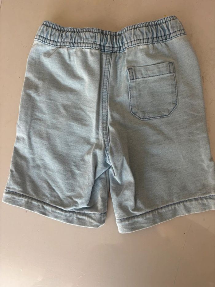 Lot de 3 short 3/4 ans - photo numéro 2