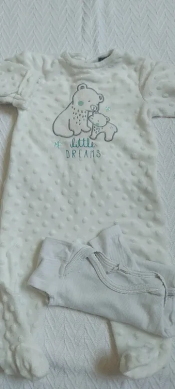Pyjamas garçon ou mixte 6 mois