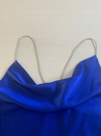 Très beau haut bleu