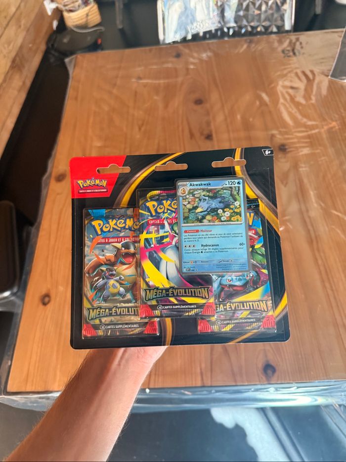 Tripack Pokémon Mega-Evolution ME1 Akwakwak