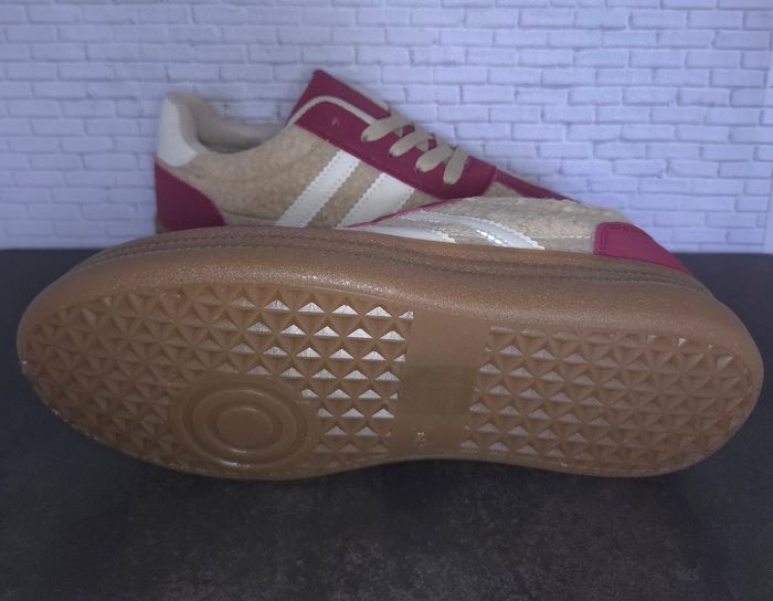 Baskets femmes bordeaux beige moumoute tendances - Taille 39 - NEUVES 🌟 - photo numéro 3