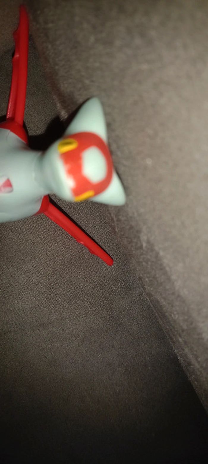 Jouet pokémon latias - photo numéro 8