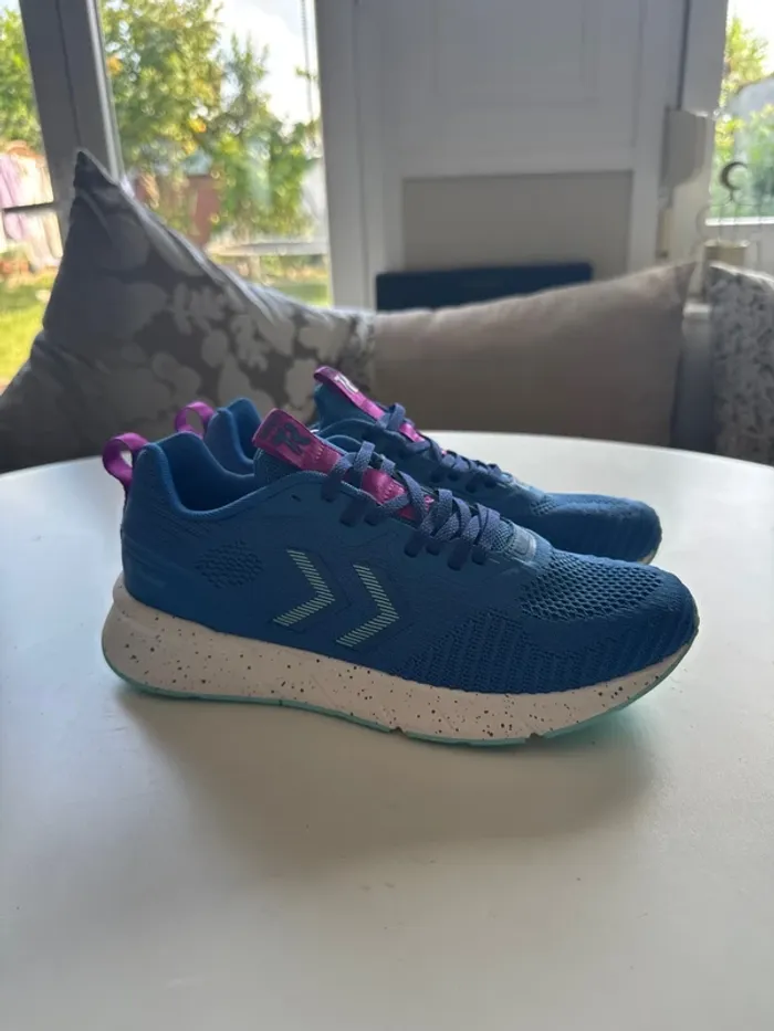 Baskets Hummel Taille 42 – Bleu / Blanc – Running Confort