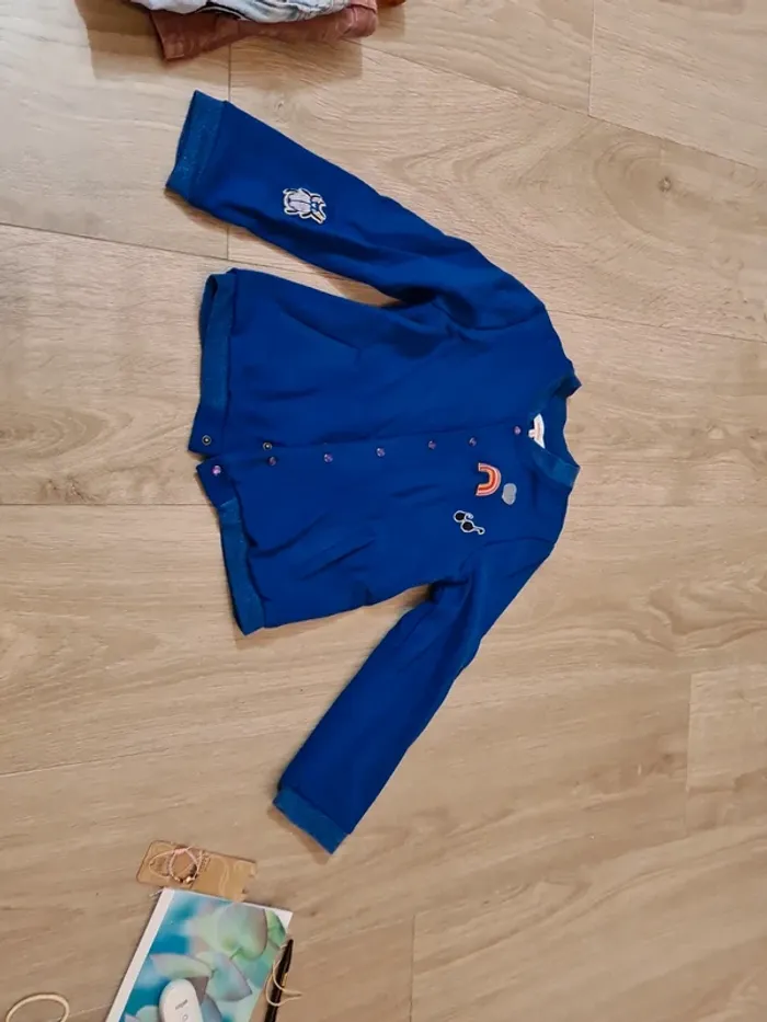 Veste catimini 8ans en état neuf