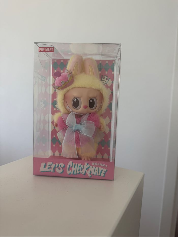 Pop Mart Labubu The Monsters Let's Checkmate Series Vinyl Plush Hanging Card - photo numéro 2