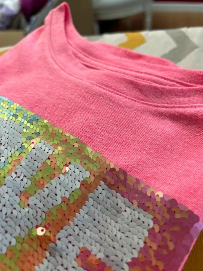 T shirt fille 7 ans gap avec sequins magique - photo numéro 7