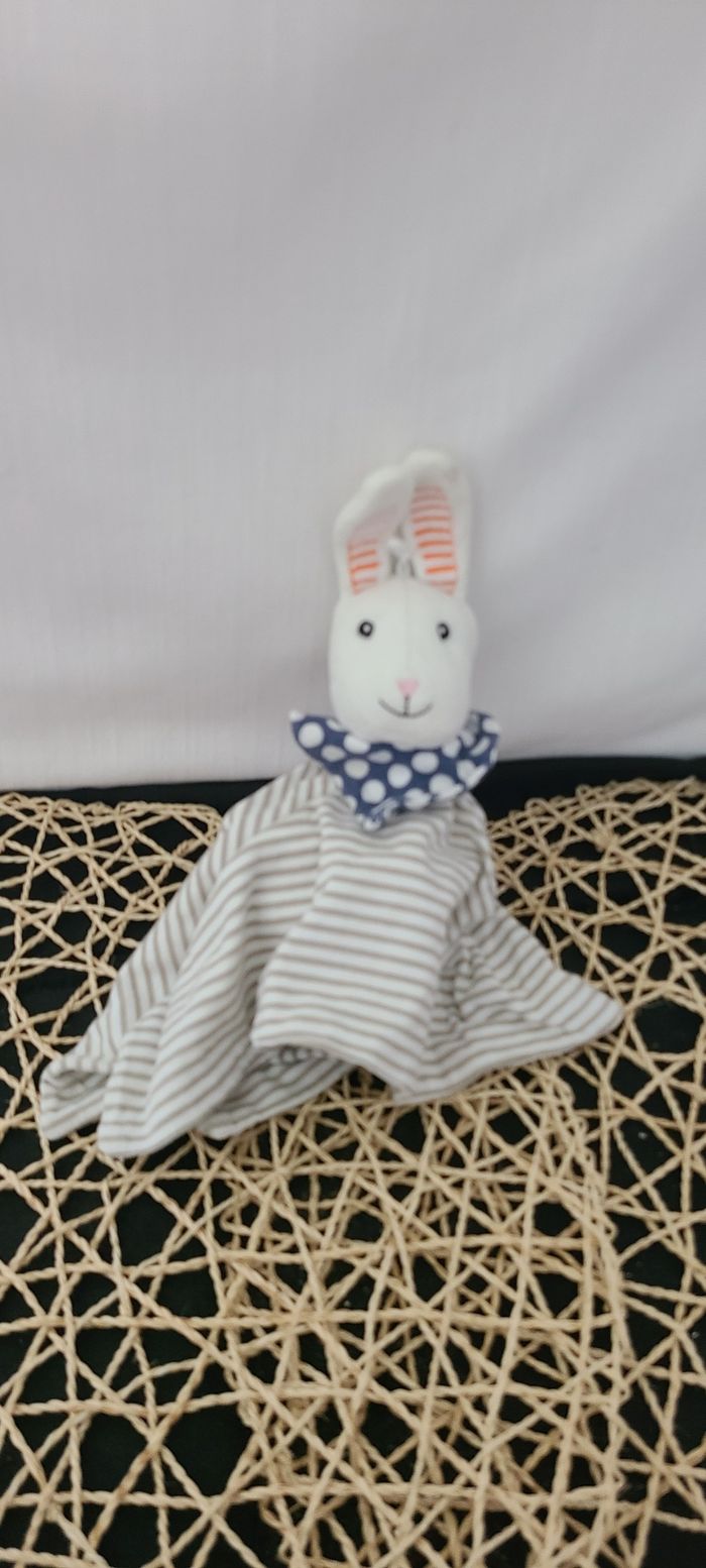 Lapin IKEA doudou plat rayé gris et blanc - photo numéro 2