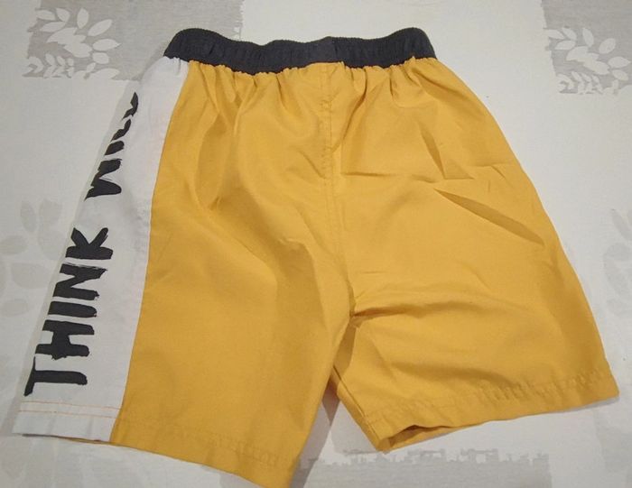 Short de bain T: 8 ans - photo numéro 2