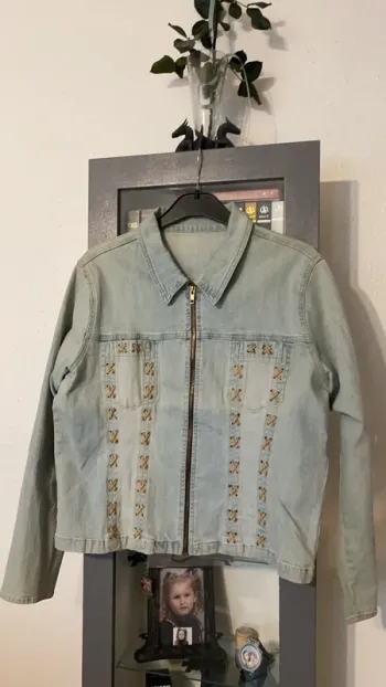 veste en jean à lacet  taille xl = 46/48 Orsay