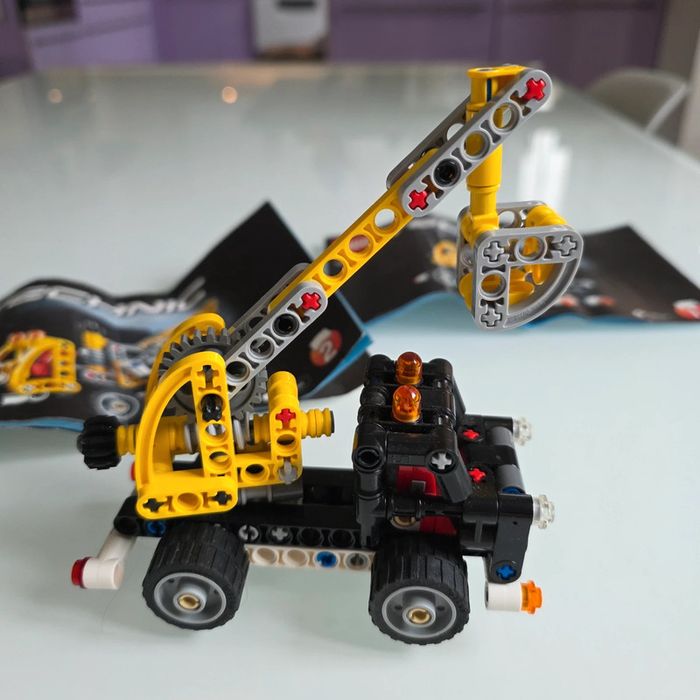 Lego Technic camion nacelle 2 montages