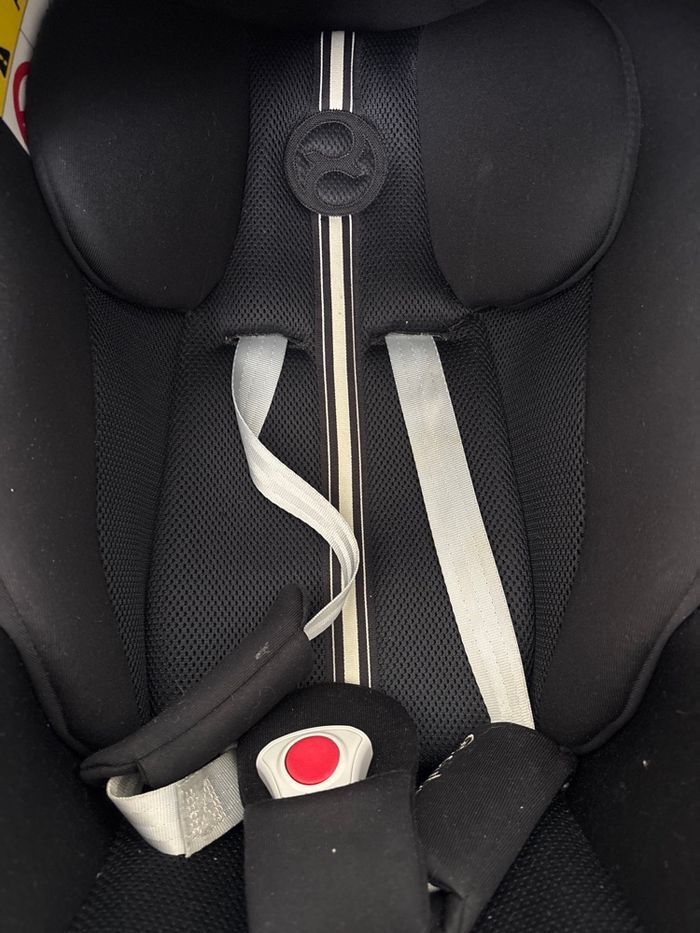 Siège auto bébé Cosy Cybex I size cloud g moon black plus - photo numéro 2