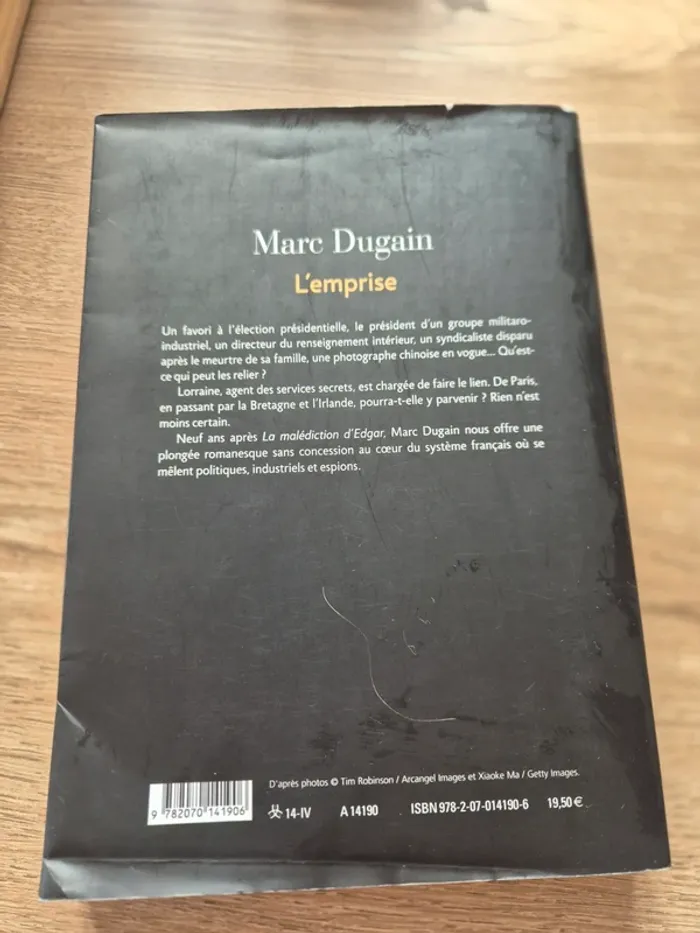 Livre titre L'emprise - photo numéro 2
