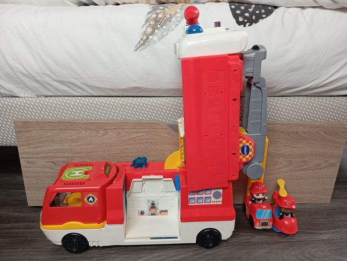 Camion caserne de pompiers - photo numéro 4