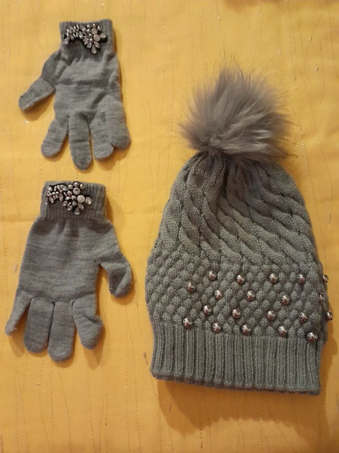 Gros lot Hiver Femme S Manteau + 2 écharpes + bonnet + pull assorti + gants - photo numéro 10