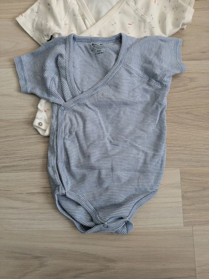 Lot de 5 bodys garçon 9 mois - photo numéro 4