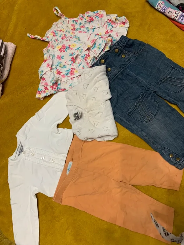 2 ensembles et 1gilet - photo numéro 2