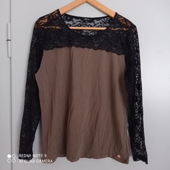 T-shirt kaki dentelle noire t42