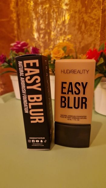 Hudabeauty fond de teint Easy blur Shortbread 200B 30ml neuf jamais utilisé jamais ouvert