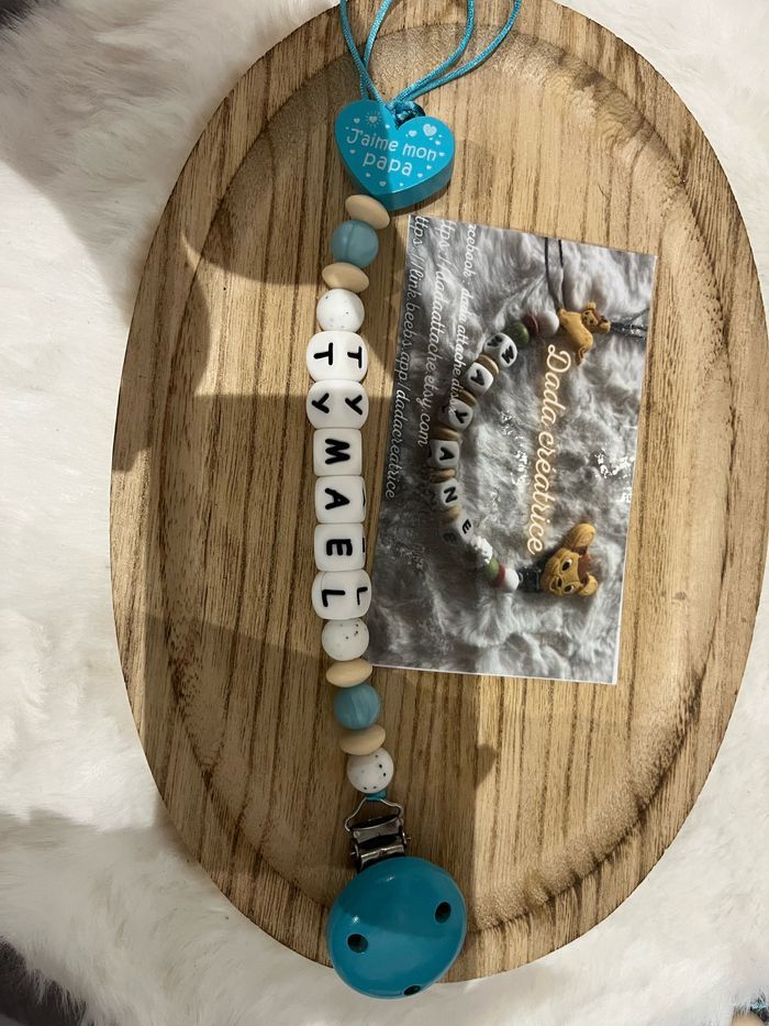 Attache tétine personnalisé